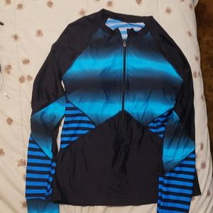 Women's Long sleeve rash guard with shelf bra